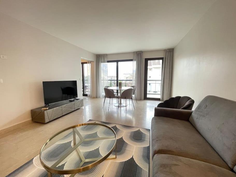 Le Mont-Veyrier, Parking Et Vue Apartment Анси Екстериор снимка
